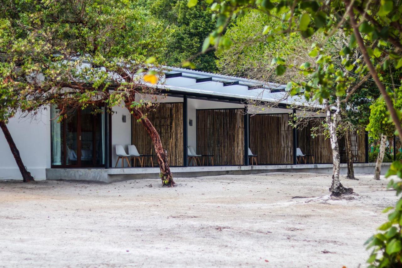 Hotel Island Center Point Koh Rong Sanloem Esterno foto