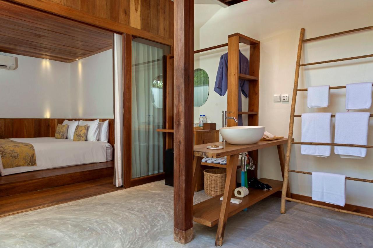 Hotel Island Center Point Koh Rong Sanloem Esterno foto