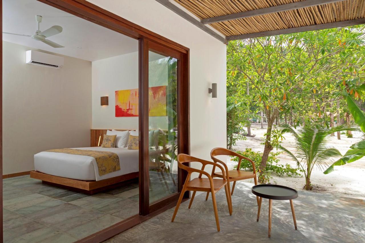 Hotel Island Center Point Koh Rong Sanloem Esterno foto