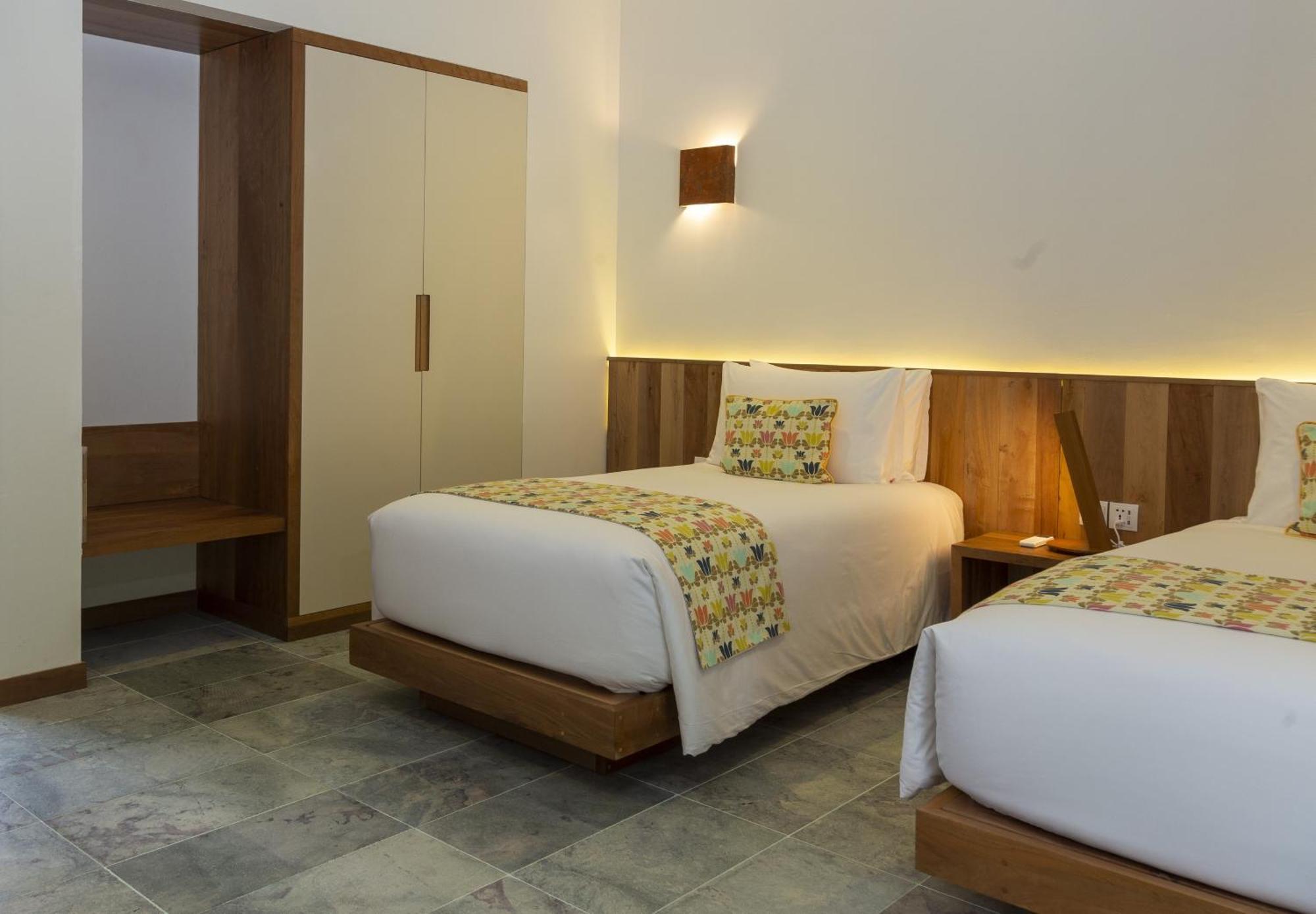 Hotel Island Center Point Koh Rong Sanloem Esterno foto